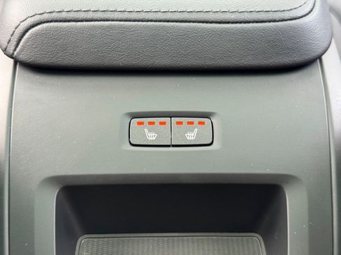 Used 2024 Volvo XC60 B5 Plus w/ Climate Package image 36