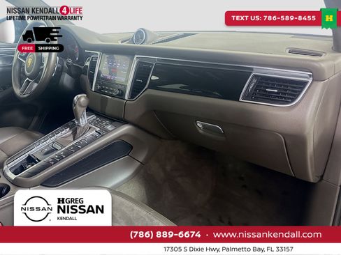 Used 2017 Porsche Macan S image 30