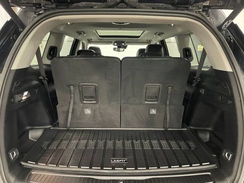 Used 2023 Jeep Grand Cherokee L Limited w/ Black Appearance Package AWD/4WD image 18