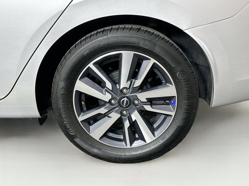 Used 2023 Nissan Versa SV image 11