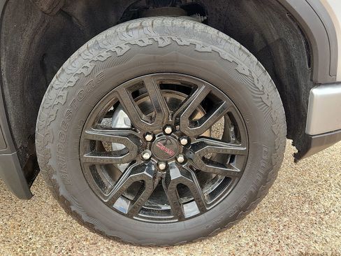 Used 2024 GMC Sierra 1500 Elevation AWD/4WD image 7