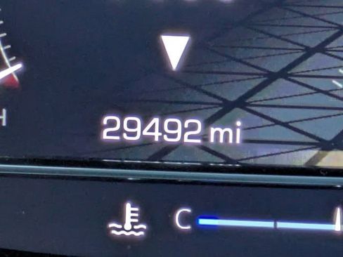 Used 2024 GMC Yukon AT4 w/ Technology Package image 34