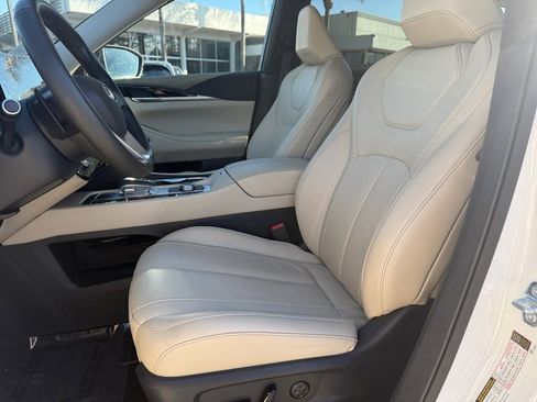 Used 2025 INFINITI QX60 Pure image 13