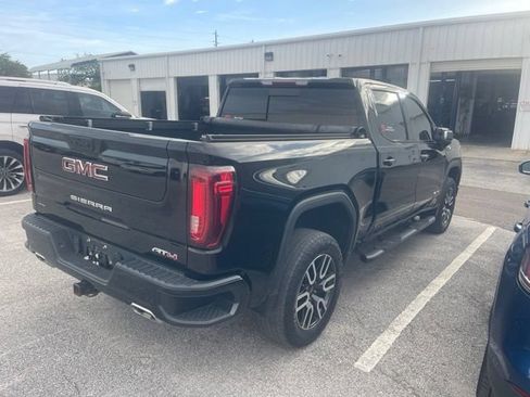 Used 2022 GMC Sierra 1500 AT4 w/ AT4 Preferred Package AWD/4WD image 5