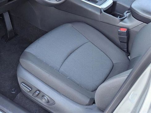 New 2025 Toyota RAV4 XLE image 4