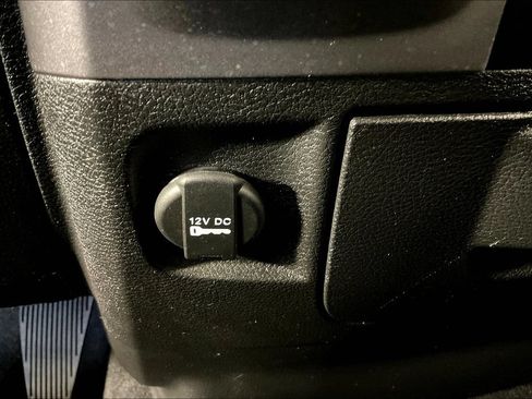 Used 2022 RAM 1500 Classic SLT w/ Electronics Group AWD/4WD image 30