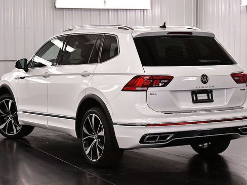 Used 2022 Volkswagen Tiguan SEL R-Line AWD/4WD image 5