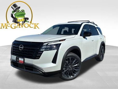 New 2026 Nissan Pathfinder SL FWD image 1