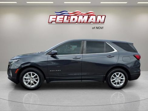 Used 2023 Chevrolet Equinox LT FWD image 2