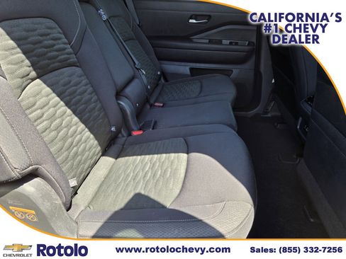 Used 2022 Nissan Pathfinder SV w/ SV Black Package FWD image 13