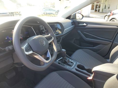Used 2023 Volkswagen Jetta S image 18