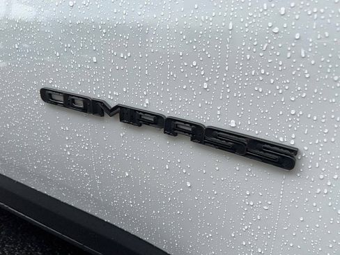 New 2026 Jeep Compass Latitude image 14