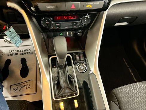 Used 2023 Mitsubishi Eclipse Cross LE image 17