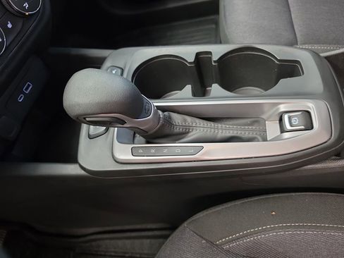 Used 2025 Chevrolet Trax LS w/ LS Convenience Package image 25