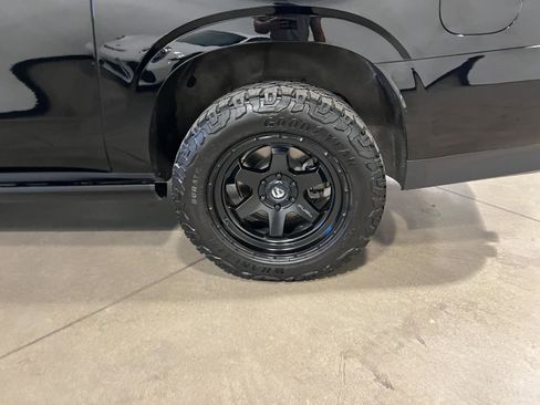 Used 2022 GMC Yukon SLT w/ SLT Luxury Package image 44