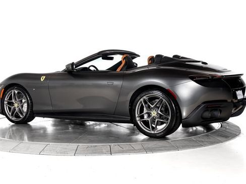 Used 2026 Ferrari Roma Spider RWD image 7