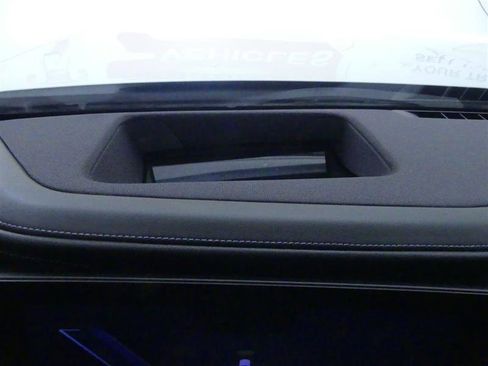 Used 2023 BMW i7 xDrive60 image 26