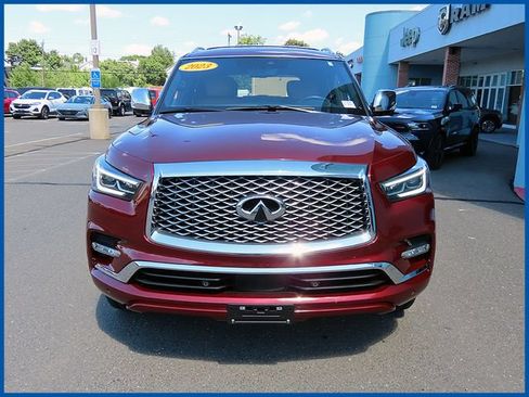 Used 2023 INFINITI QX80 Sensory w/ All-Season Package AWD/4WD image 3