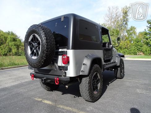 Used 2005 Jeep Wrangler Unlimited image 16