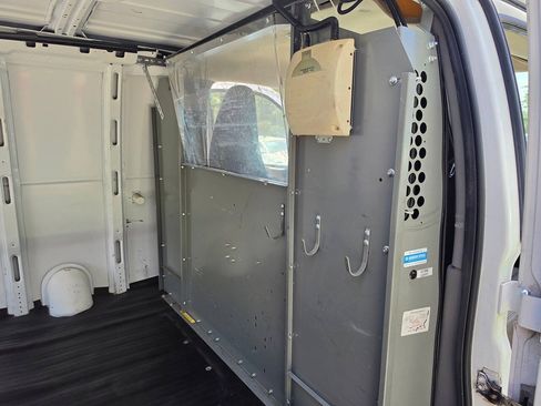 Used 2012 Chevrolet Express 2500 w/ Cold Climate Package RWD image 29