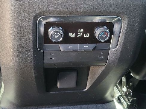 Used 2025 Chevrolet Tahoe Z71 image 20