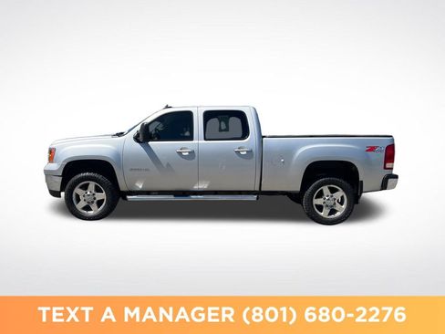 Used 2011 GMC Sierra 2500 SLT w/ SLT Convenience Package AWD/4WD image 2