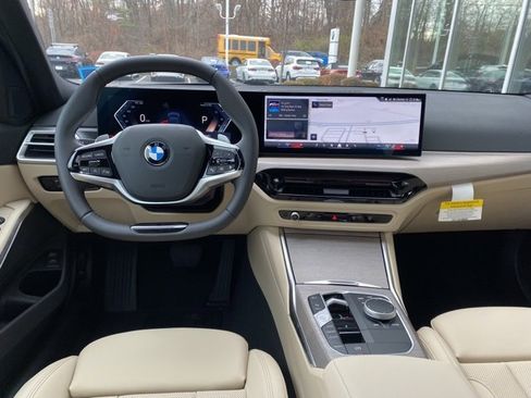 Used 2025 BMW 330i xDrive Sedan w/ Premium Package image 11