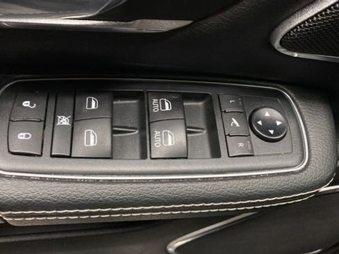 Used 2020 RAM 1500 Laramie AWD/4WD image 22