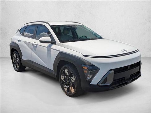 Certified 2025 Hyundai Kona SEL FWD image 3