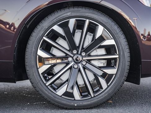 New 2026 Volvo XC60 B5 Ultra w/ Protection Package Premier image 17