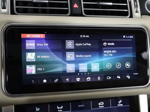 Used 2020 Land Rover Range Rover HSE AWD/4WD image 32