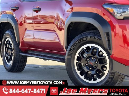 Certified 2025 Toyota 4Runner TRD Off-Road image 12