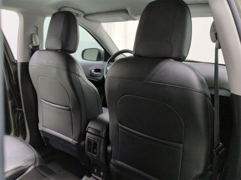 Certified 2021 Jeep Compass Limited image 19