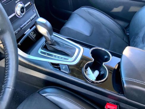 Used 2018 Ford Edge Sport w/ Technology Package image 14