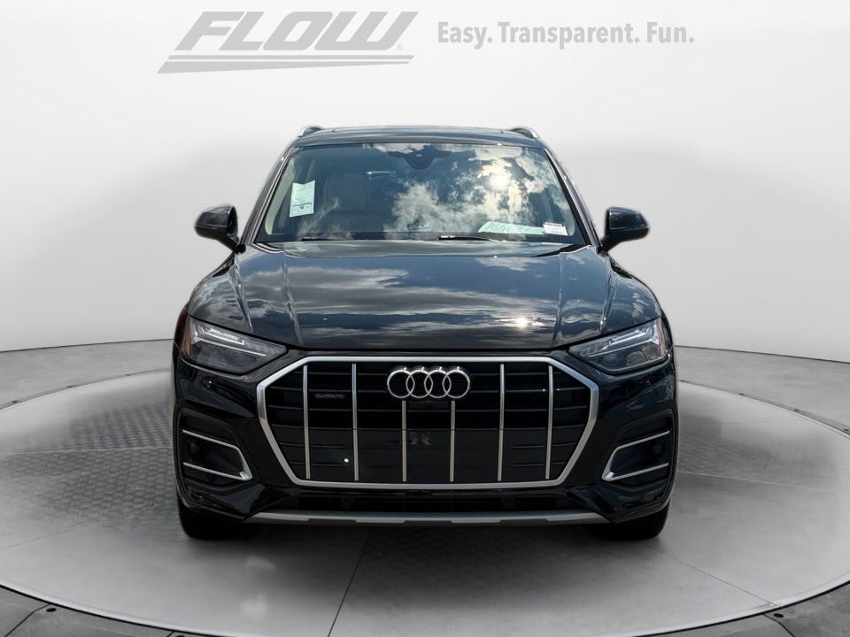 Used 2021 Audi Q5 Prestige w/ Prestige Package AWD/4WD image 3