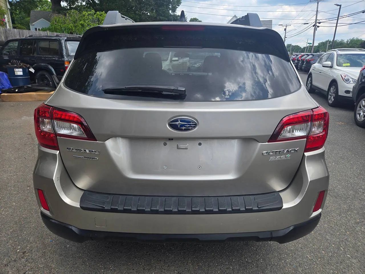 Used 2016 Subaru Outback 2.5i Premium AWD/4WD image 23