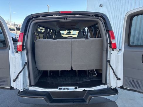 Used 2017 Chevrolet Express 3500 LT w/ LT Preferred Equipment Group image 29