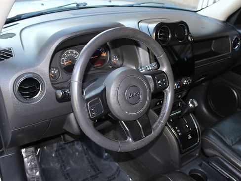 Used 2015 Jeep Patriot Sport w/ Power Value Group AWD/4WD image 9