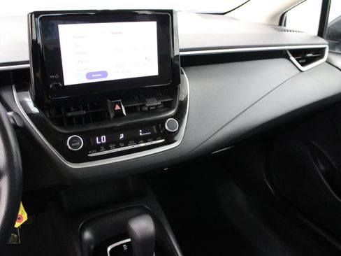 Used 2026 Toyota Corolla LE FWD image 14