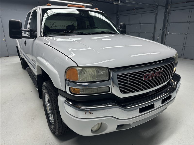 Used 2004 GMC Sierra 2500 SLE w/ Heavy-Duty Power Package AWD/4WD image 9