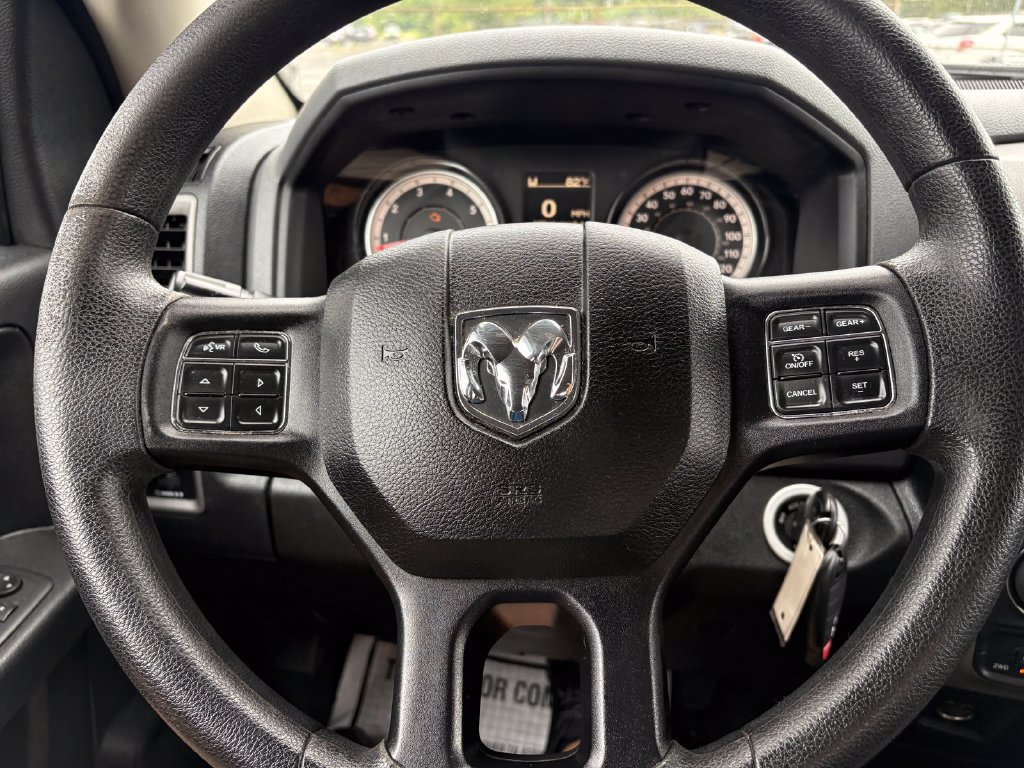 Used 2016 RAM 1500 Express w/ Black Ram 1500 Express Group AWD/4WD image 17