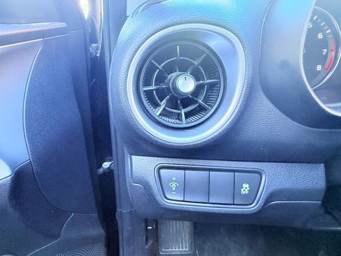 Used 2023 Kia Forte LXS image 17