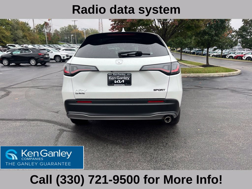 Used 2025 Honda HR-V Sport image 11