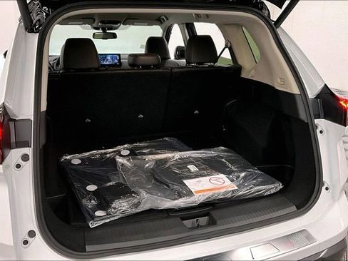 New 2025 Nissan Rogue SL image 38