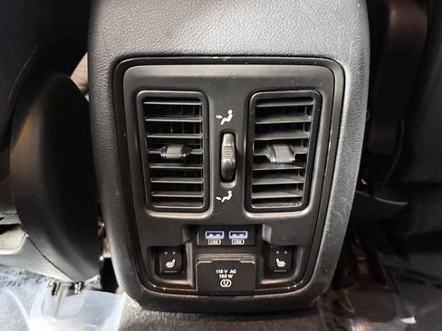 Used 2022 Dodge Durango GT AWD/4WD image 30