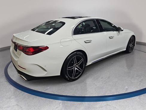 New 2026 Mercedes-Benz E 350 Sedan image 4