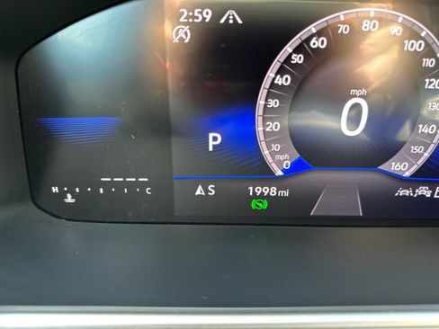 Certified 2025 Volkswagen Taos SE w/ Panoramic Sunroof Package AWD/4WD image 22
