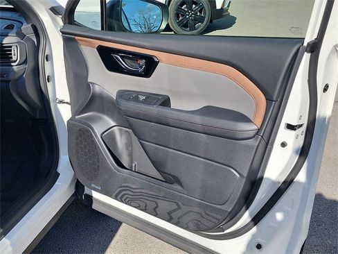 Certified 2025 Subaru Forester Sport w/ Popular Package #1 image 17