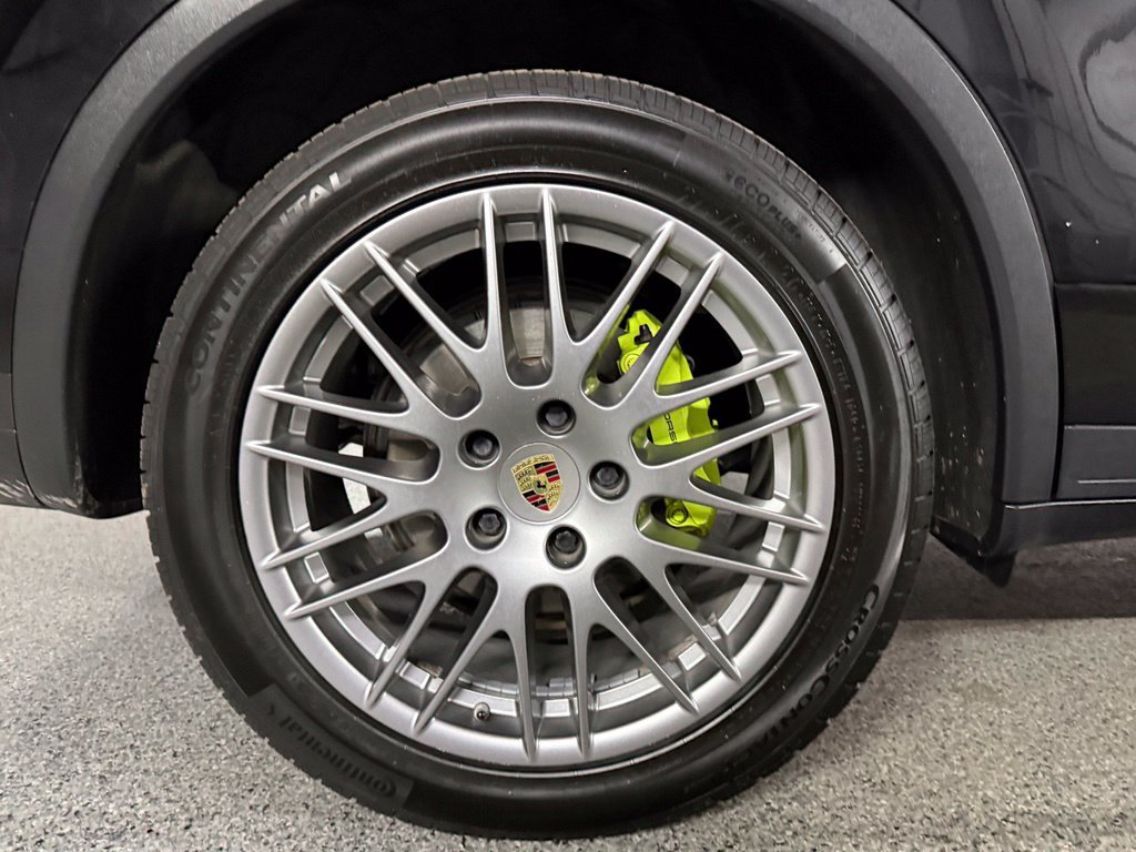 Used 2016 Porsche Cayenne S AWD/4WD image 8