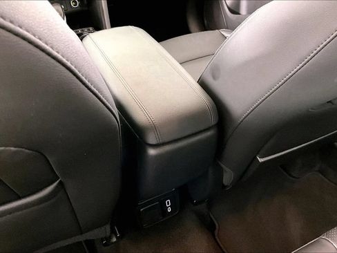Certified 2022 Buick Encore GX Essence w/ Advanced Technology Package AWD/4WD image 9